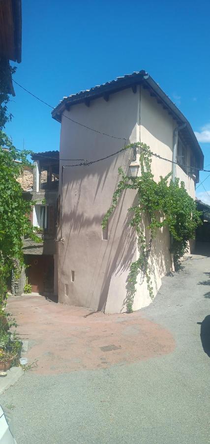 טאלאר La Maison Sous Le Chateau מראה חיצוני תמונה